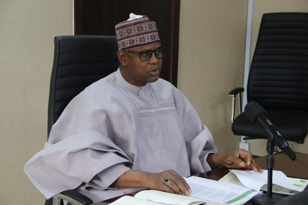 We won�t award Contracts for Contractors to sit at home, Minister warns