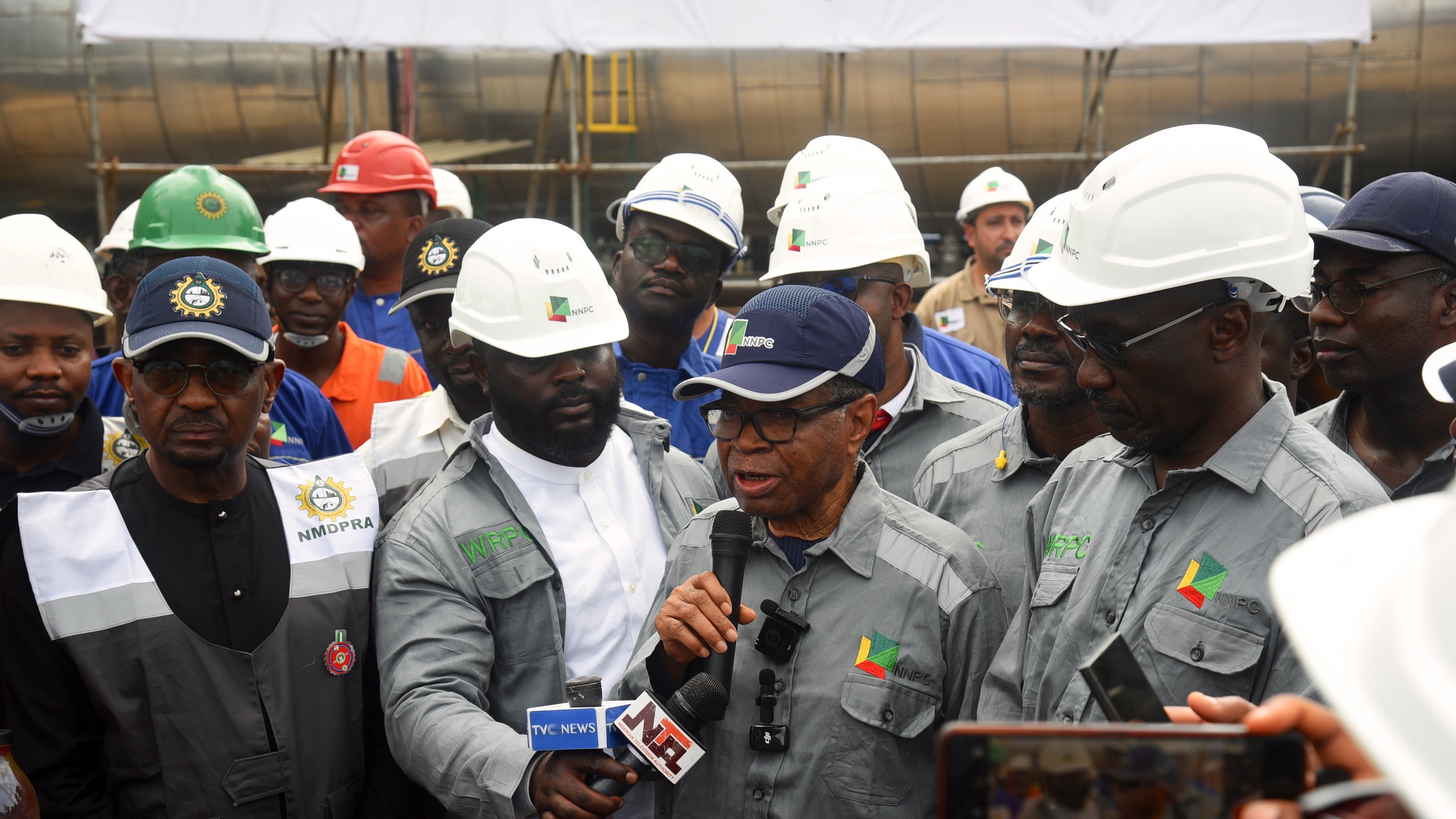 Kyari, Refineries and a Green Ribbon 