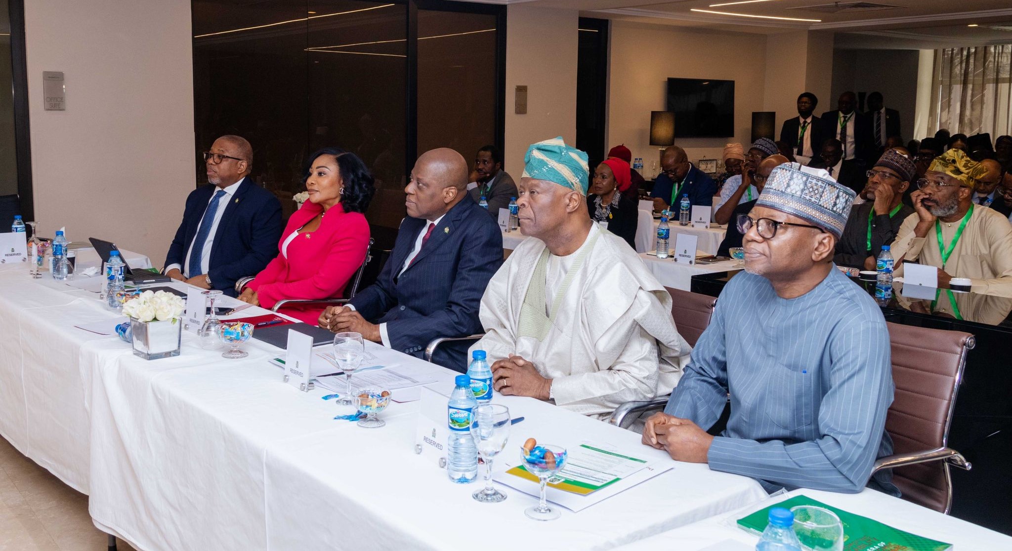 Nigeria's Dysfunctional Economy under a Bleeding Civil Service