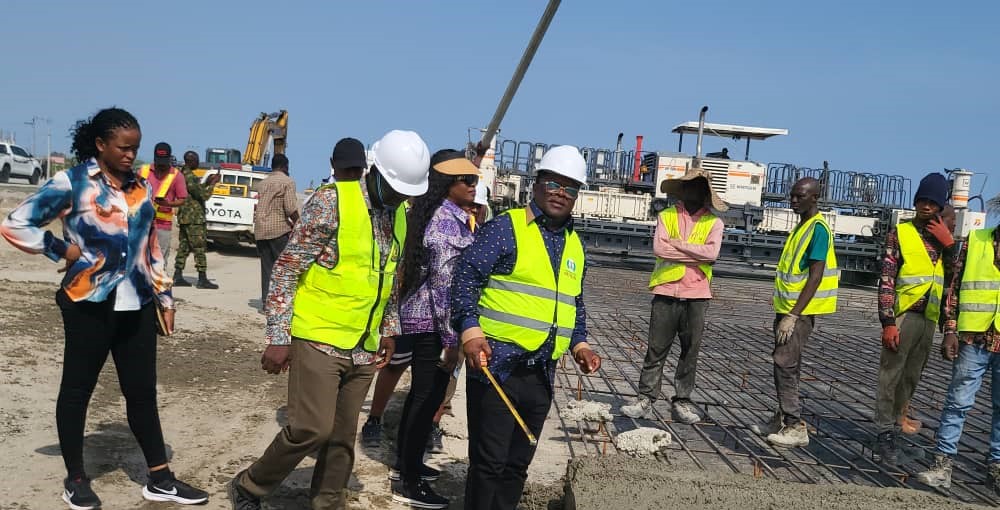 Structural Integrity: Minister warns Dredgers to stay 'far away' from Lagos Bridges