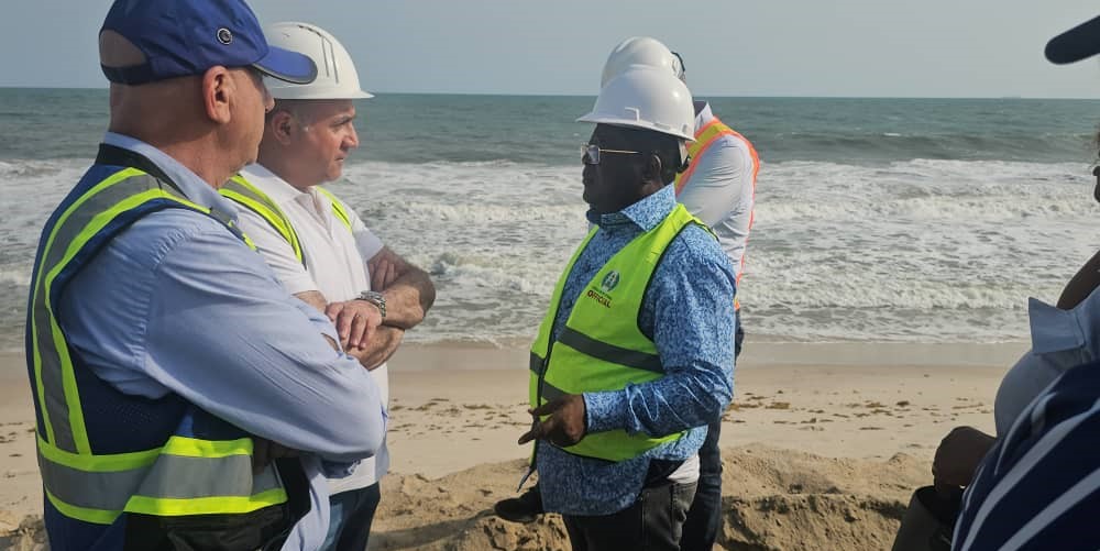 Lagos-Calabar Highway Pavement Level would be at the First Floor of many Buildings - Minister