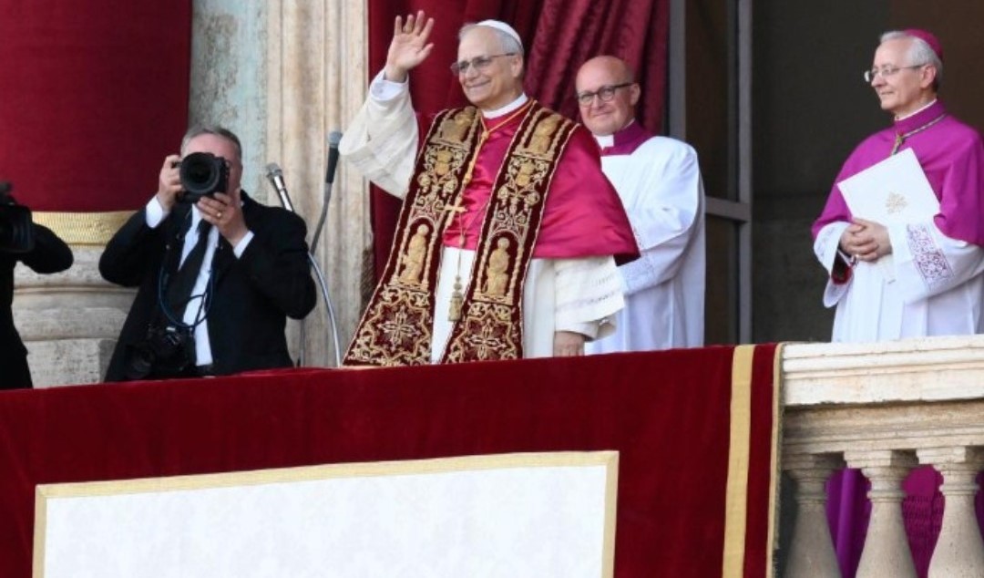 Cardinal Robert Prevost shows up at the Balcony as Pope Leo XIV
