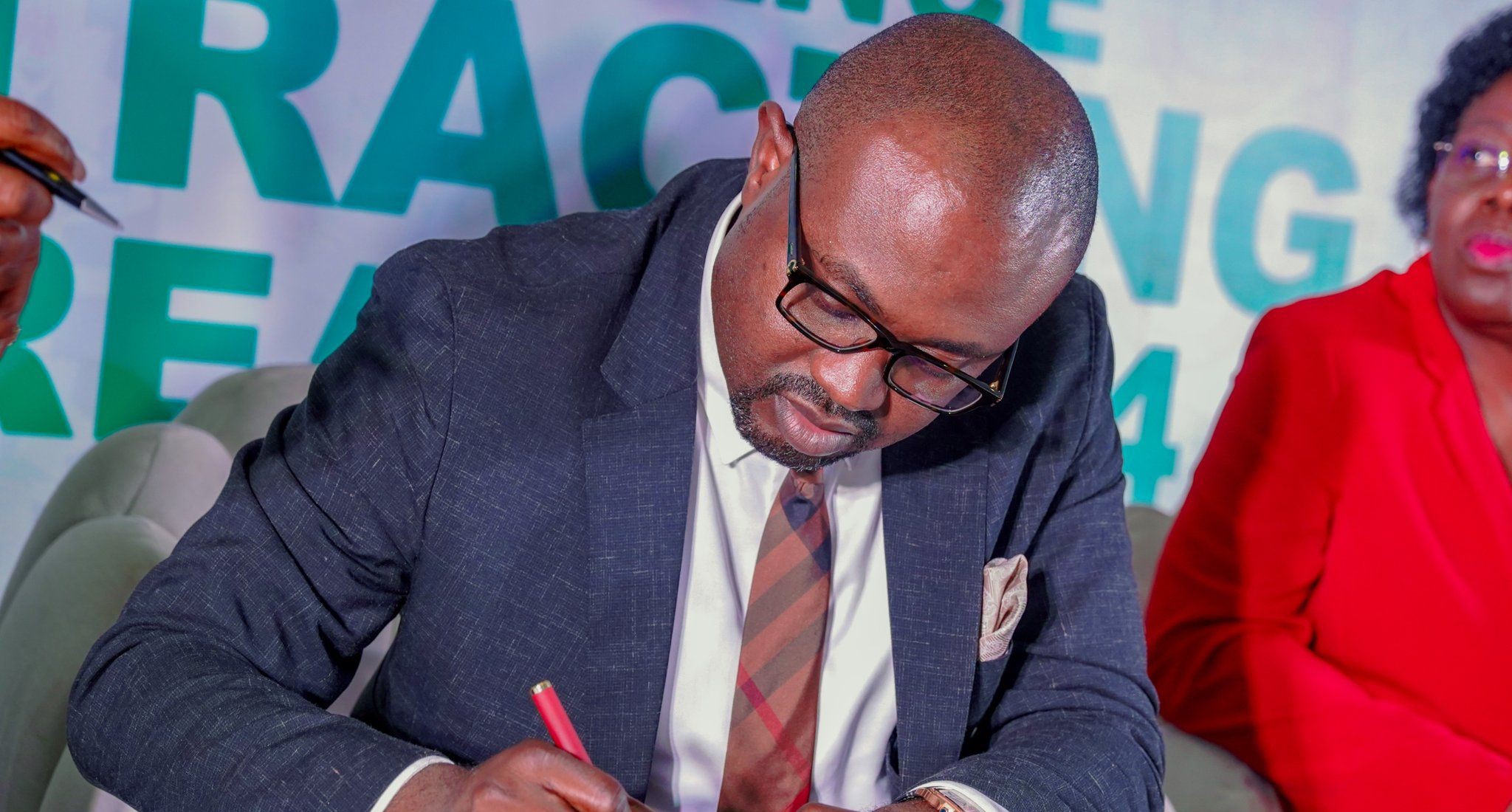 FG bans Passengers without Entry Visas, 'Landing and Exit' Cards from Nigeria, threatens Airlines