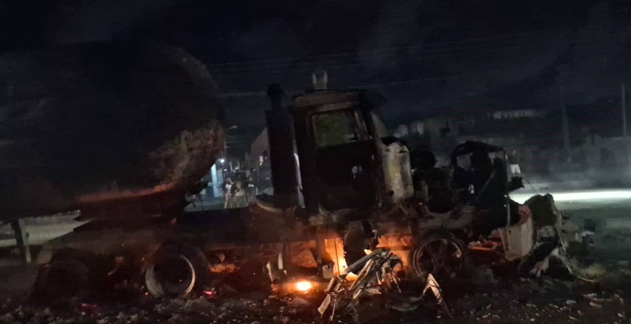 2 died, Warehouses, Shops, Gym burnt as Explosion from Truck, Gas Tanker Accident rocks Lagos Community